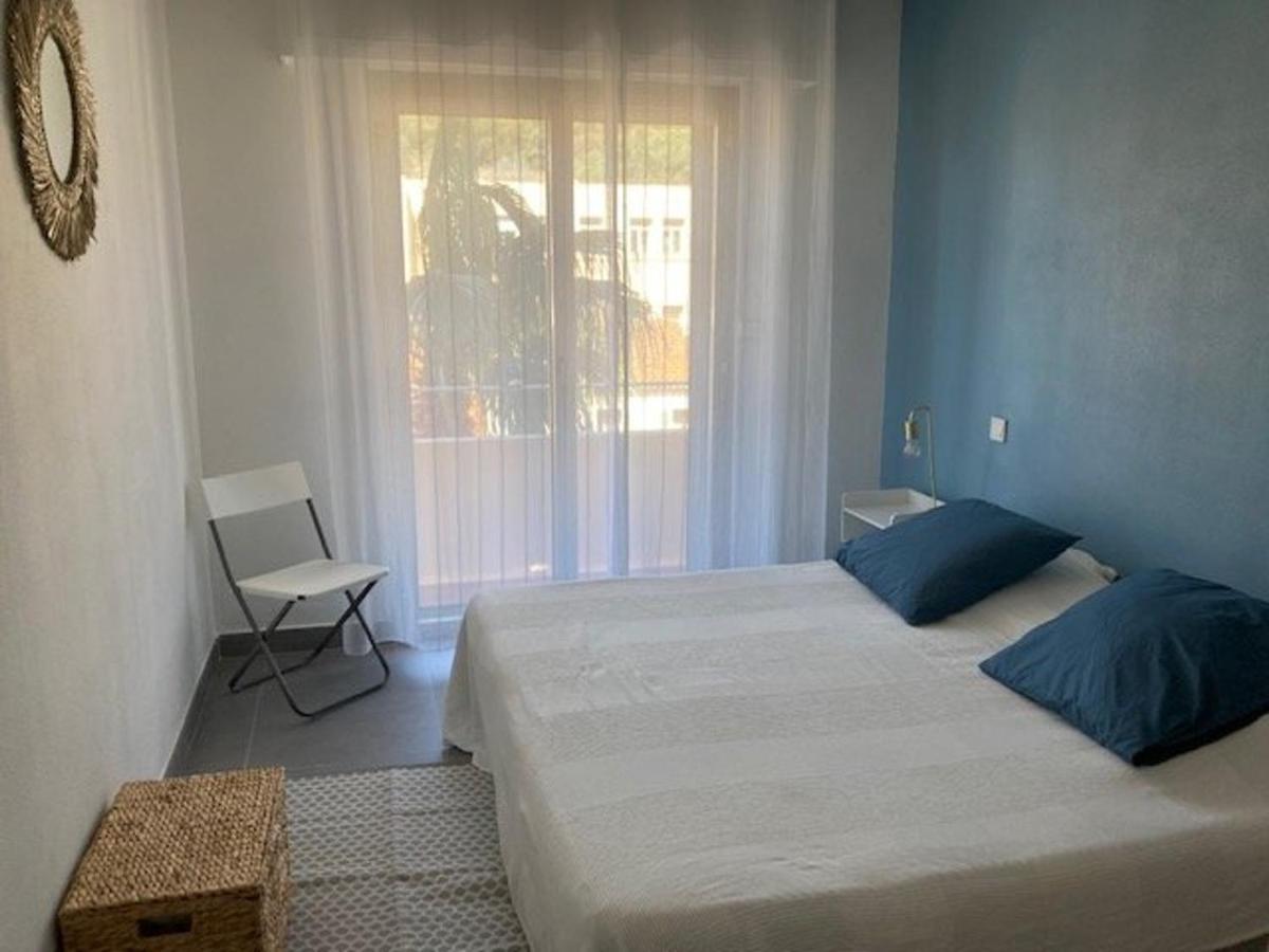 Bel Appartement Au Lavandou Avec Terrasse Et Vue Mer - Fr-1-308-167 Le Lavandou Exteriör bild